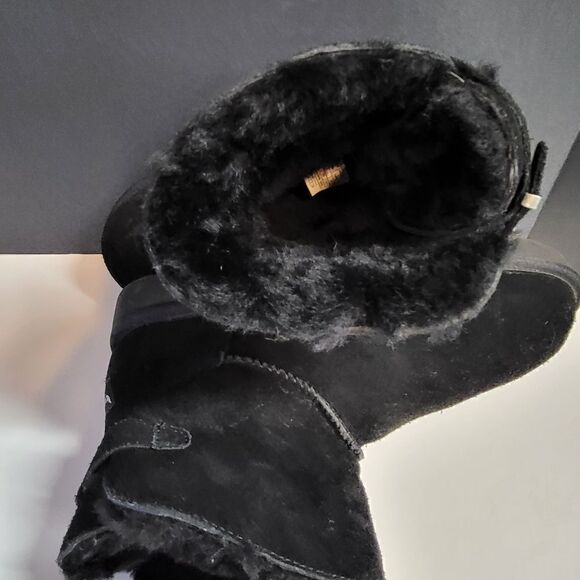 Koolaburra by Uggs Short Black Boots - Picture 10 of 10